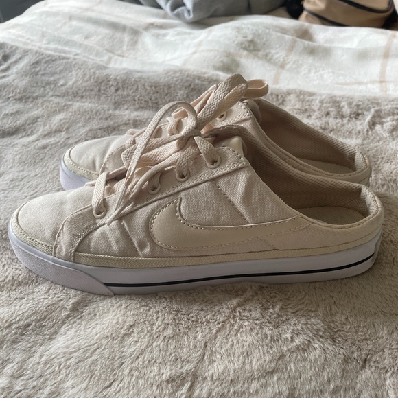 Nike Women's Open Back Sneakers - 8 - Picture 3 of 10